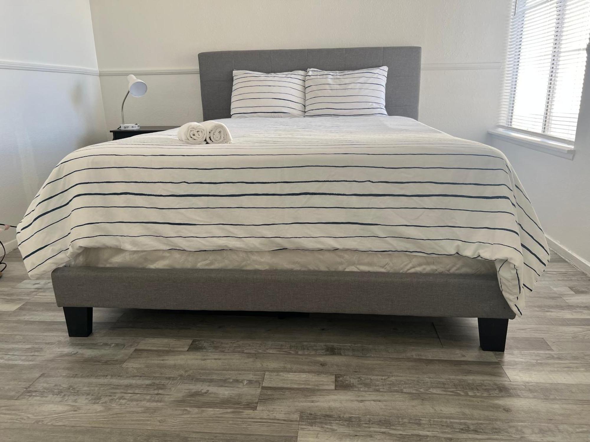 Super 1 Bedroom, Share Bathroom, Kitchen -2 Alloggio in famiglia *