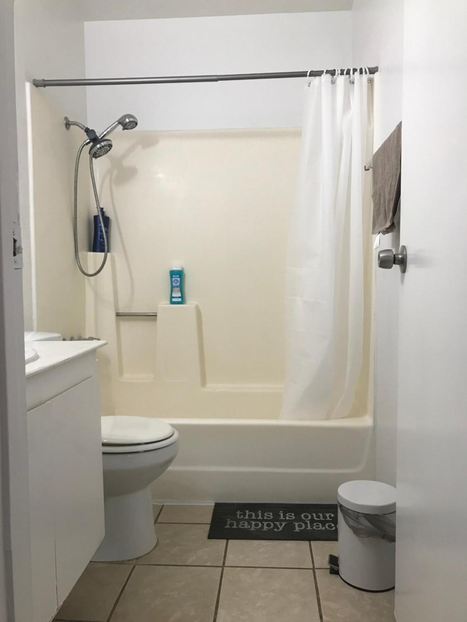 Super 1 Bedroom, Share Bathroom, Kitchen -2 Alloggio in famiglia *